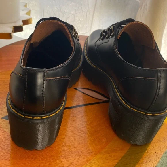 Dr. Martens Leona Smooth Leather Lo Platform Women’s Size 6 - Picture 12 of 16